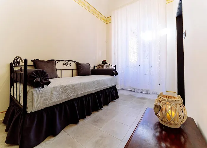 Nelle Favole The Classic Bed & Breakfast Roma